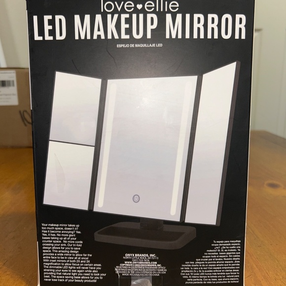 LED Makeup Mirror - Picture 3 of 4